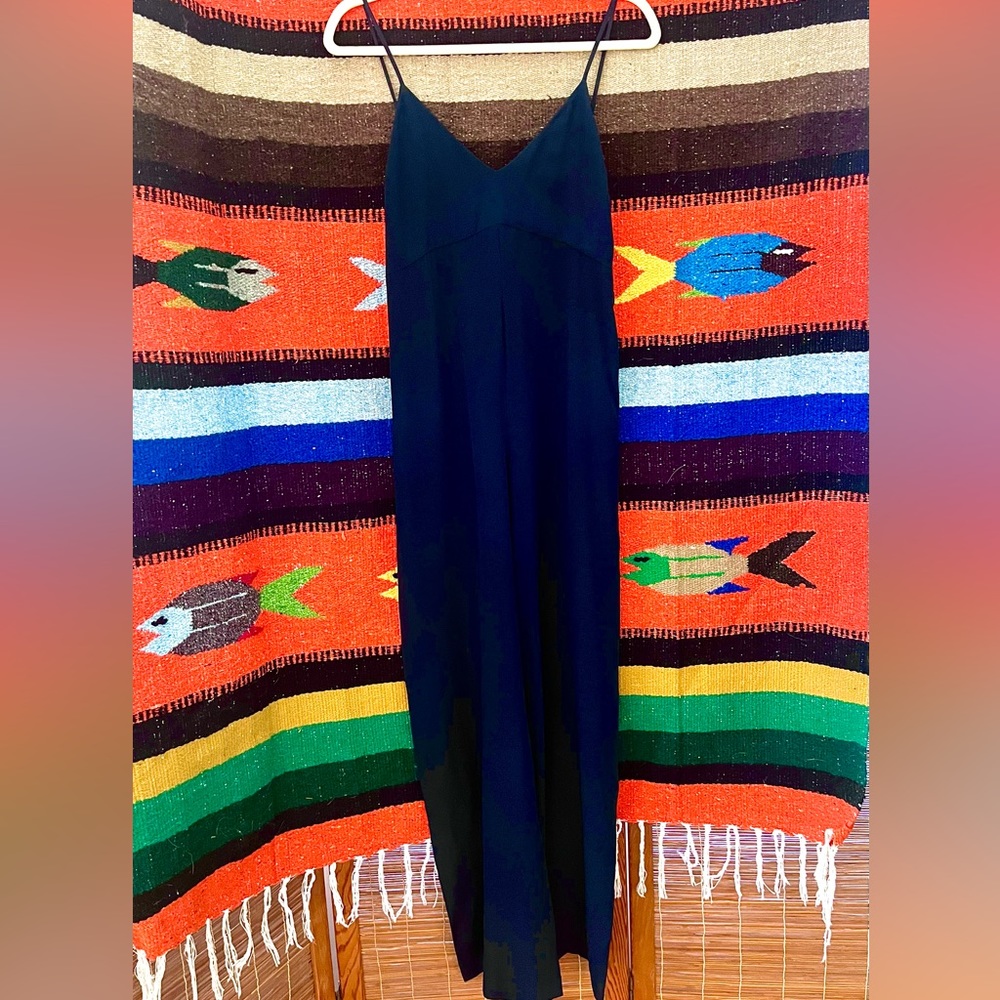 Beautiful NavySilk Kamperett Jumpsuit!